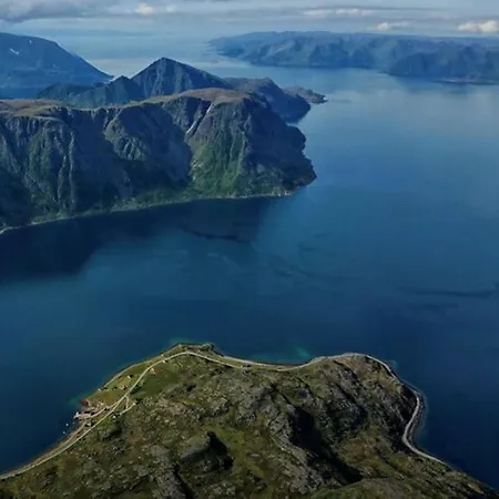 Nordmannsneset Pa Seiland * Hammerfest